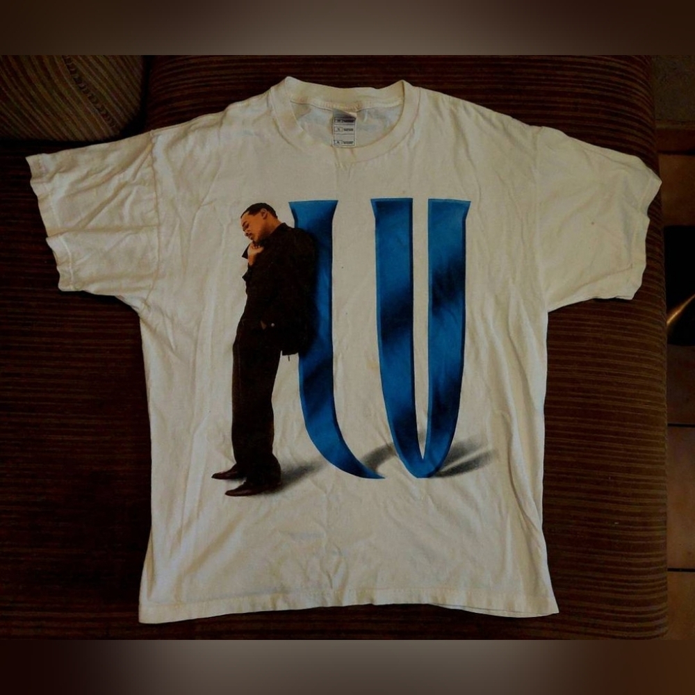 Fruit of the Loom Vintage Luther Vandross Size XL